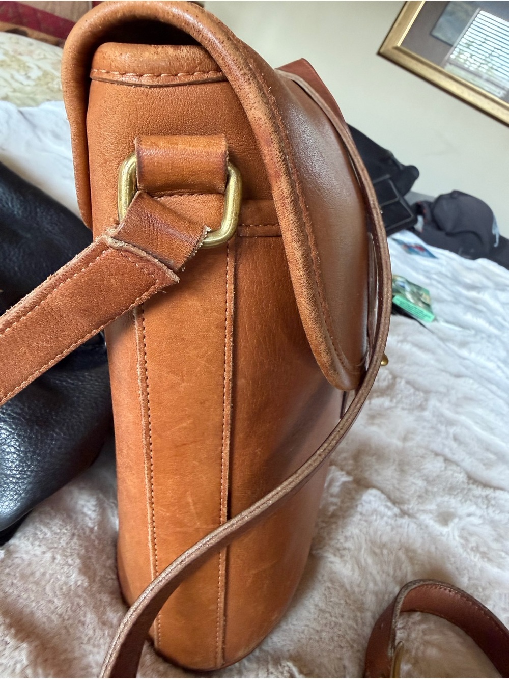 Vintage, Coach Leather Crossbody Bag - Picture 4 of 11